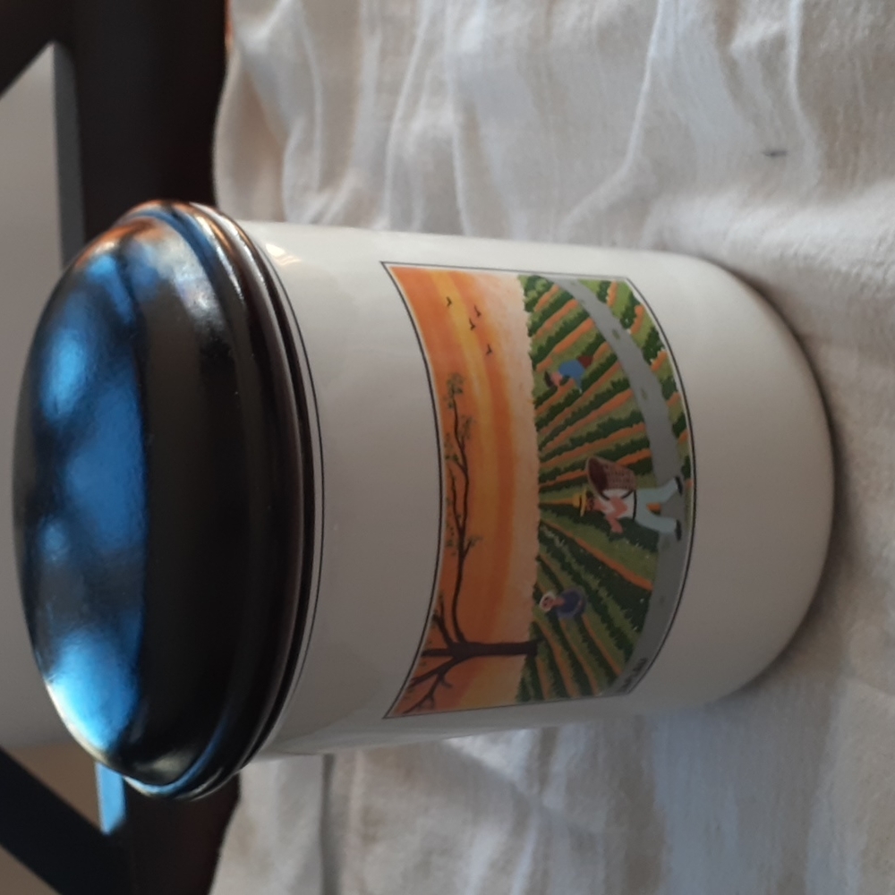 Vintage Naif 5" storage jar w/lid, Villeroy & Boch.
